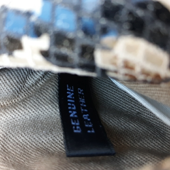 NWOT ANN TAYLOR CLUTCH - Picture 9 of 12